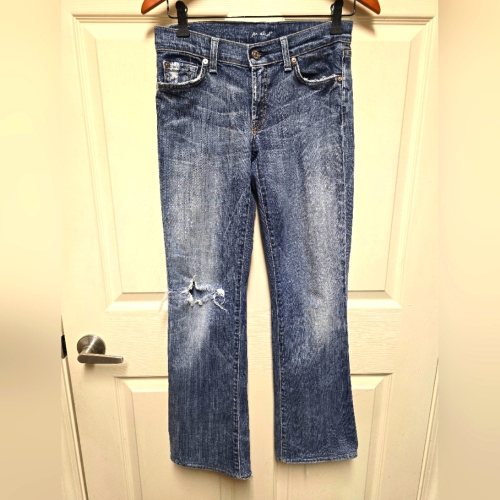 7 For All Mankind Womans Distressed Bootcut Straight Leg Size 27